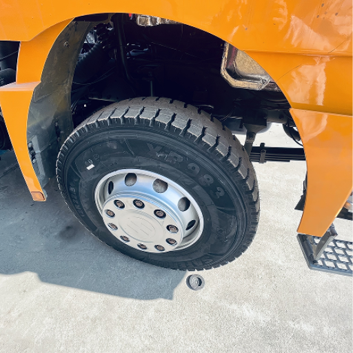 SHACMAN F3000 8×4 tractor truck (3)