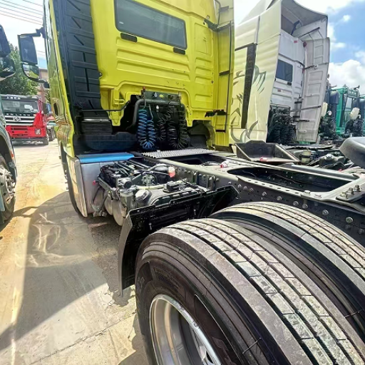 SHACMAN M3000 6×4 tractor truck (2)