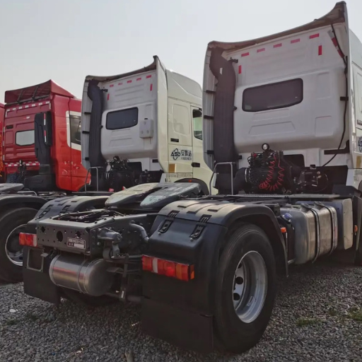 Sinotruk HOWO T7H 440 6×4 tractor truck (4)