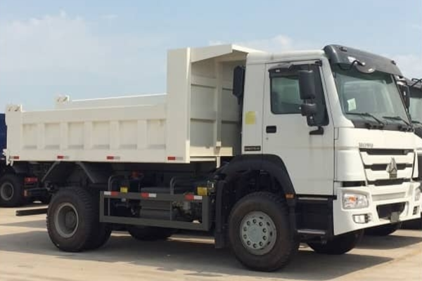 4×2 Dump Truck