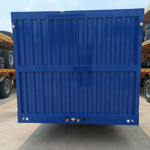Semi-Trailer Truck